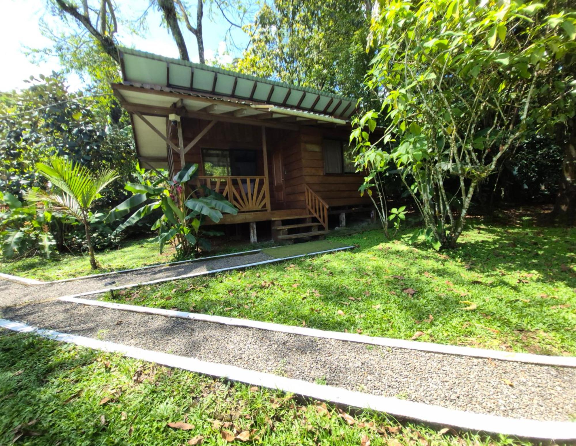 Bed and Breakfast Centro Ananda Guápiles Zewnętrze zdjęcie
